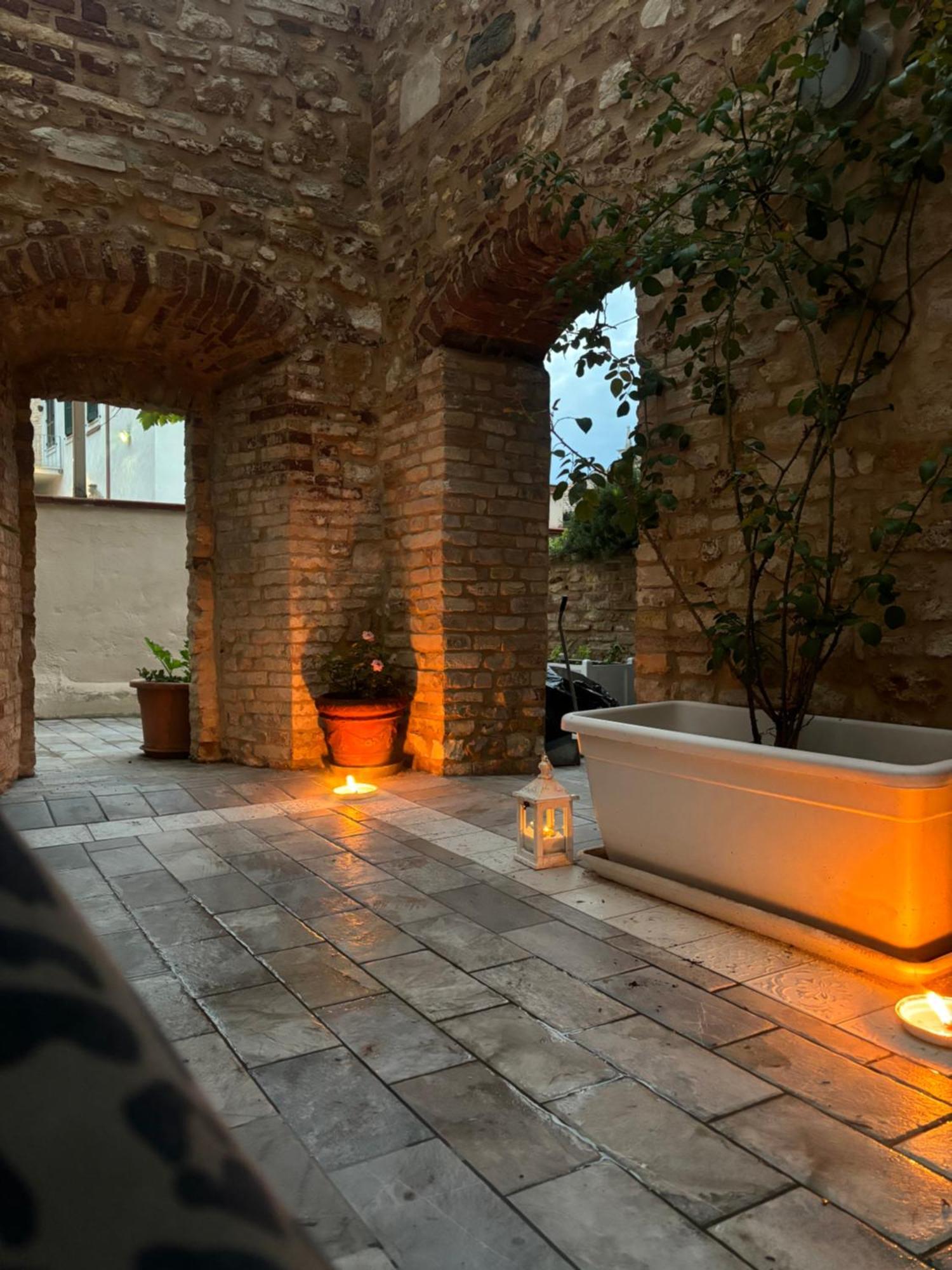 Domus Mirabilis Homestay Ancona Exterior foto